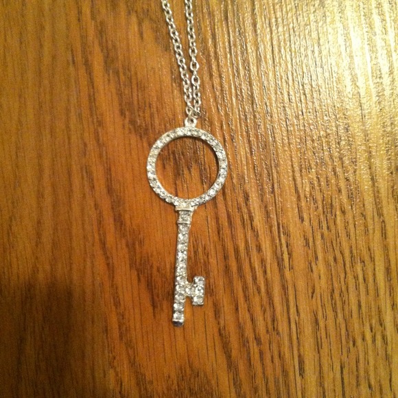 Key necklace - Picture 2 of 2