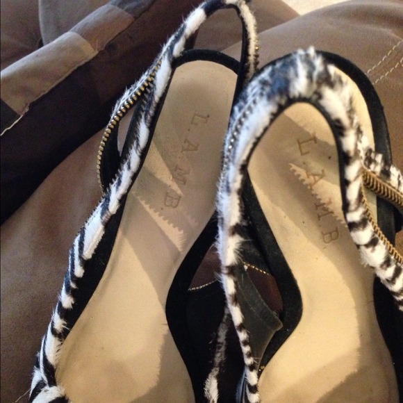 L.A.M.B. zebra stripe stiletto - Picture 3 of 4