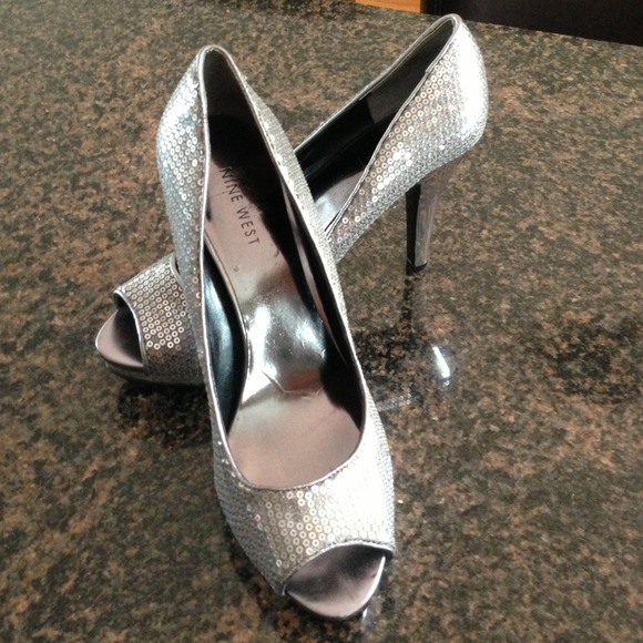 Nine West Silver sequin party shoes