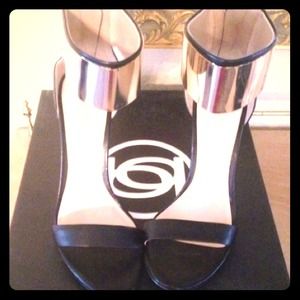 Bebe strappy heels an best bundle