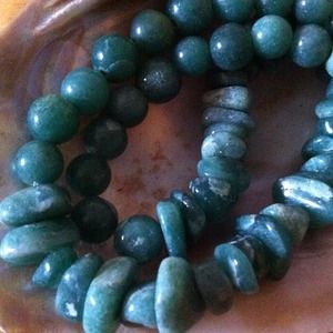 Deferent shape jade beads in same neckless