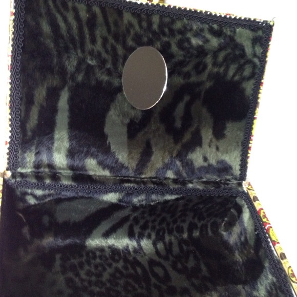 PURSE - Picture 3 of 4