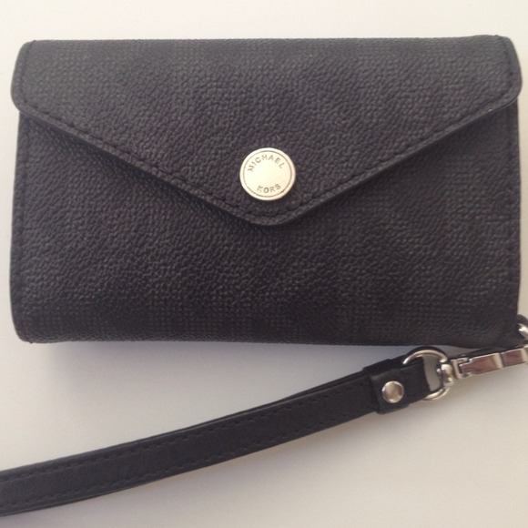 100% authentic Michael Kors IPhone 5 wallet