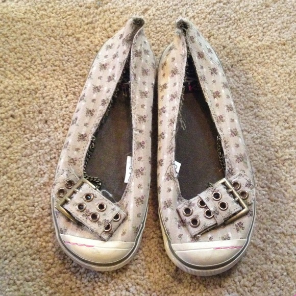 Brown floral flats 6