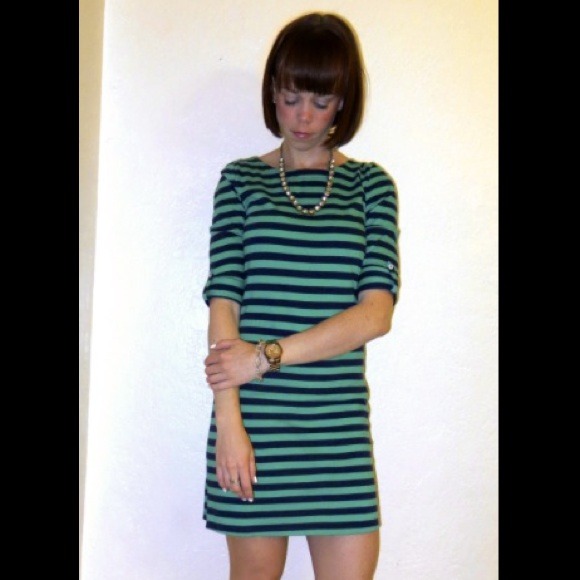 ///SOLD in Bundle/// OLD NAVY 3/4 Striped Dress - Picture 2 of 4