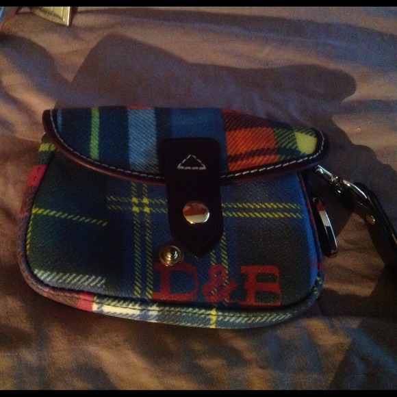 Dooney & Bourke wristlet