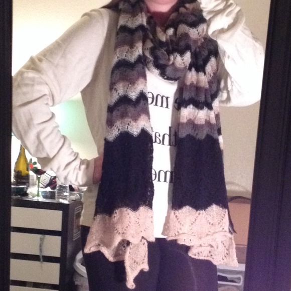 MISSONI Authentic Knit Scarf - Picture 4 of 4