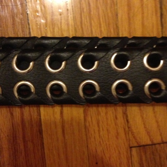 🚫SOLD in Bundle🚫 Michael Kors black leather belt - Picture 3 of 3