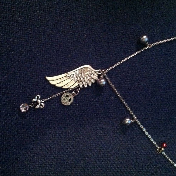 Angel wing necklace