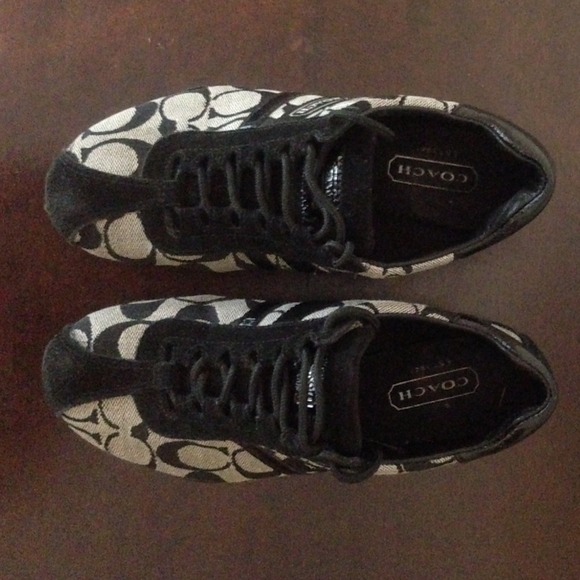 Coach sneakers✨ Authentic👍 - Picture 2 of 4