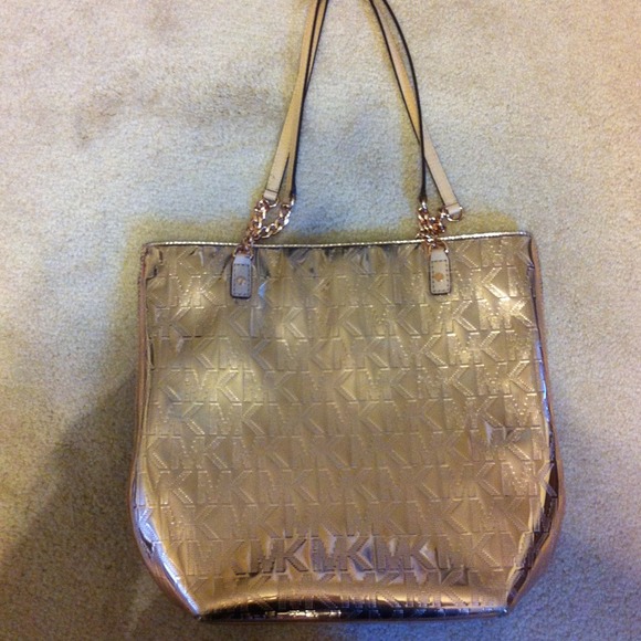 Michael Kors gold rose bag!! *REDUCED*
