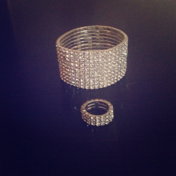 Jewelry - Picture 1 of 1