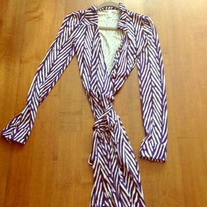 Reserved for @Sholinda DVF Long Sleeve Dress