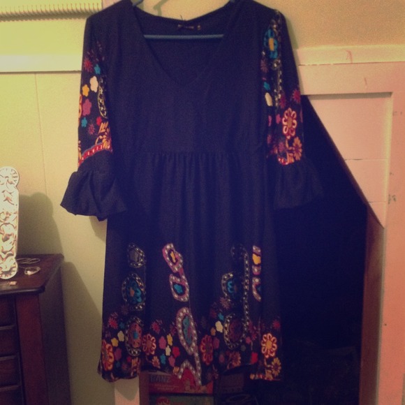 Black & Pink floral ruffle 3/4 sleeve dress