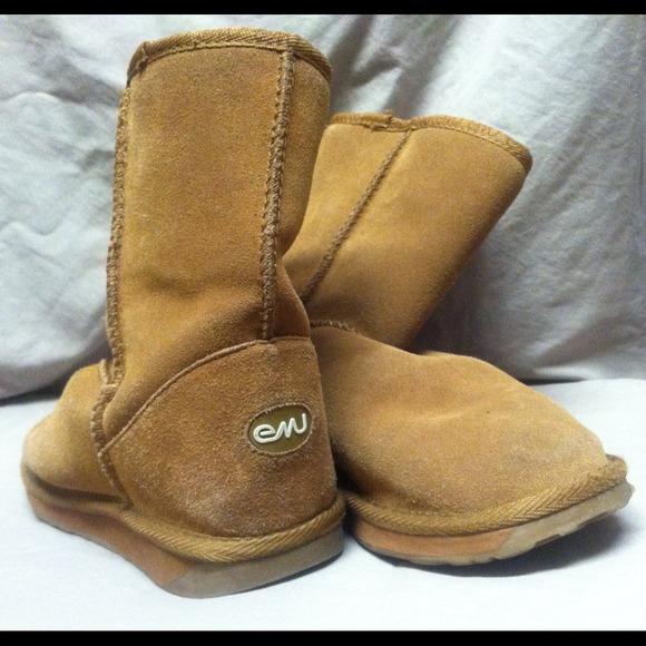 EMU Boots!! - Picture 1 of 2