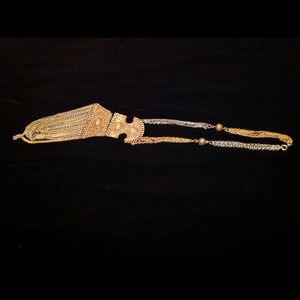 VINTAGE PENDANT NECKLACE