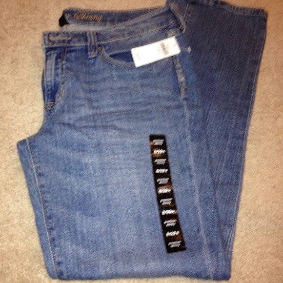 GAP NWT 8/29 skinny jeans