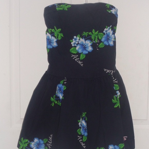 👗 HOLLISTER BLUE STRAPLESS MINI DRESS 👗