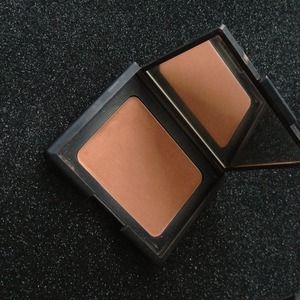 Nars Bronzer in Irresistiblement.