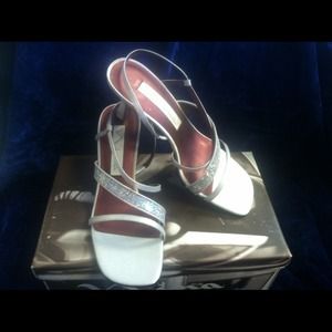 Nina 7and1/2 medium dress shoe