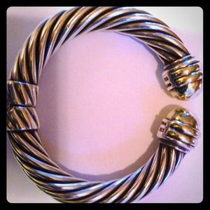 SOLD!!!!David Yurman cable bracelet****Authentic