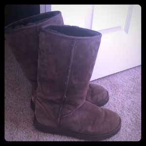 Tall brown uggs
