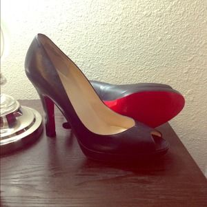 Platform peep toe heels