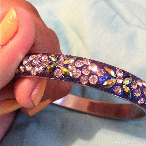 Cute bracket - Picture 2 of 3