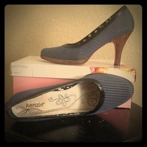 Kenzie navy brown and black heels