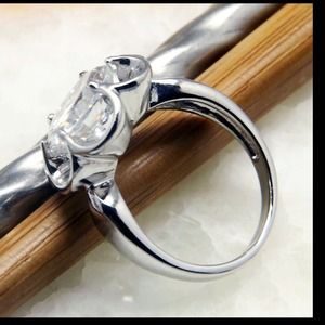 New cute floral shape ring