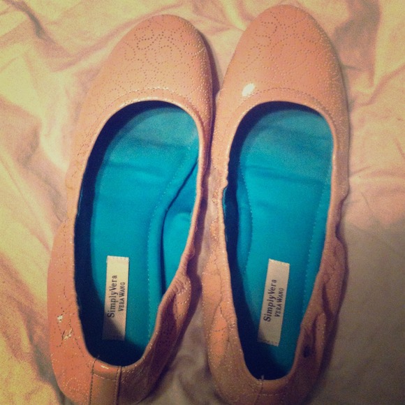 Nude flats ((on hold))