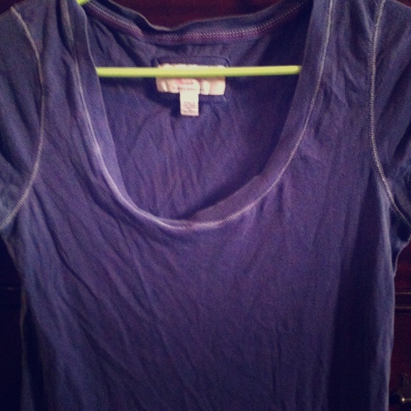 American eagle navy blue swoop neck t-shirt.