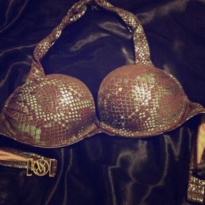 VICTORIA SECRET bombshell push up bathing suit top