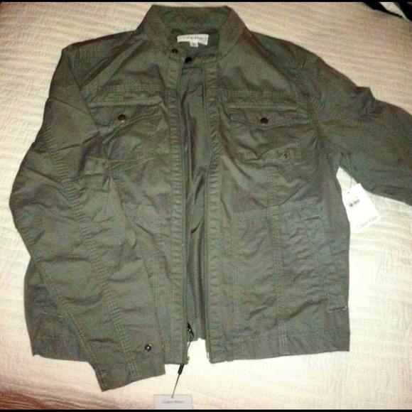 Calvin Klein jacket size large in a forest green🍃