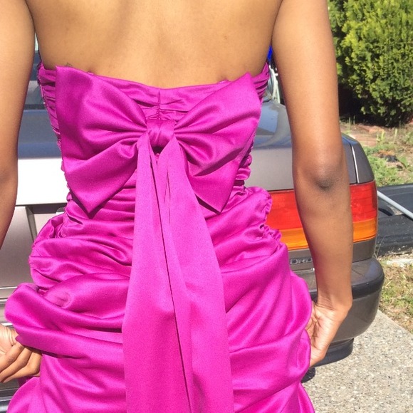 Beautiful Prom Dress!!👍👍 - Picture 3 of 3
