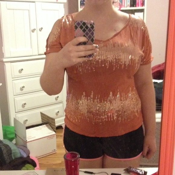 ⛔️BUNDLED⛔️$7 WHEN BUNDLED Apt.9 cold shoulder S - Picture 2 of 3