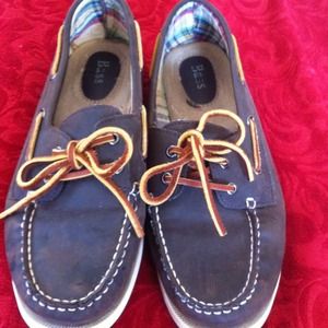 Cute Bass brown shoes Size 8 1/2 barely worn.