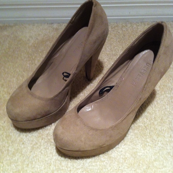 Forever 21 beige sawed pumps $15 or 2 for $25 ask