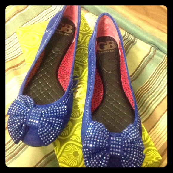 Nice Gianni Bini studded  flats