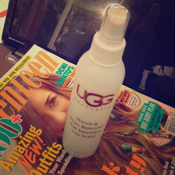 Ugg water &stain repellent for sheepskin and suede