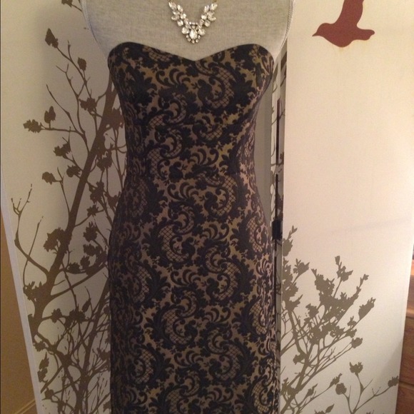 🚫SOLD🚫 LOFT Brocade Black and Gold Dress - Picture 3 of 4