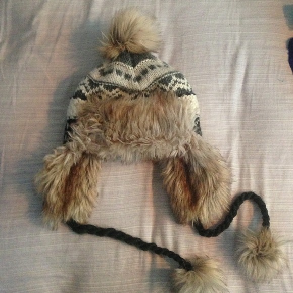 HOLD Winter hat