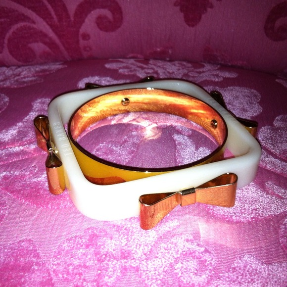 Ted Baker cream gold bow bangle