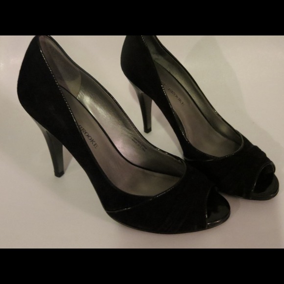 Audrey Brooke Peep Toe Heels 7.5