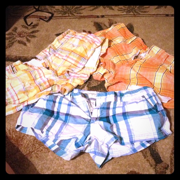 ‼️PLAID SHORT BUNDLE‼️ great deal