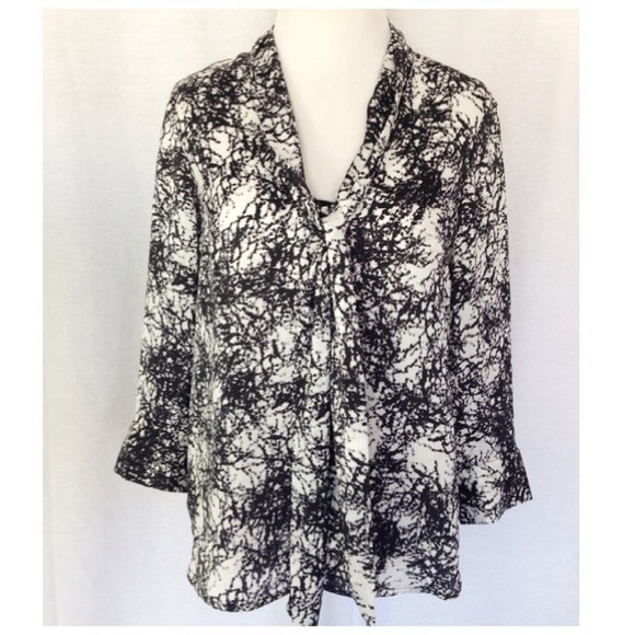 KENSIE self-tie neckline blouse - Picture 4 of 4