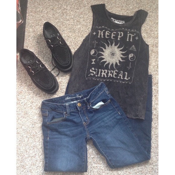 American Eagle Jeggings (SHIRT/SHOES NOT FOR SALE)