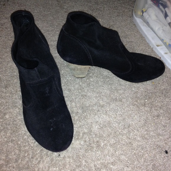 Shoes - Carlos Booties