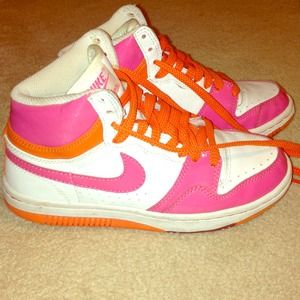 Retro Nike High Tops Size 6