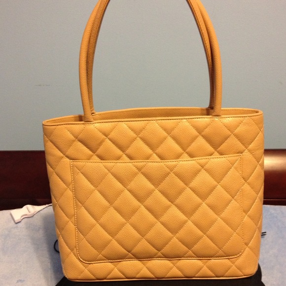 SOLD!! CHANEL Caviar Medallion Tote - Picture 2 of 4